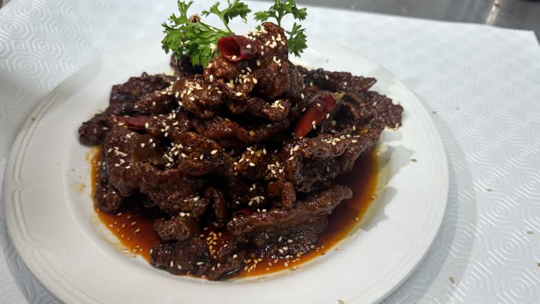 Sesame Beef 芝麻牛肉